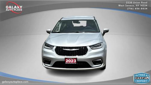 2023 Chrysler Pacifica Touring-L