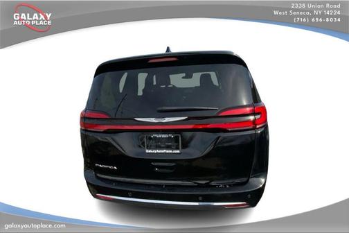 2024 Chrysler Pacifica Touring-L
