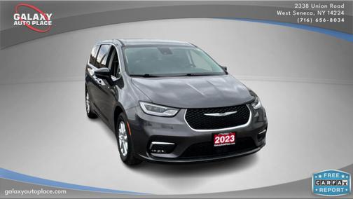 2023 Chrysler Pacifica Touring-L