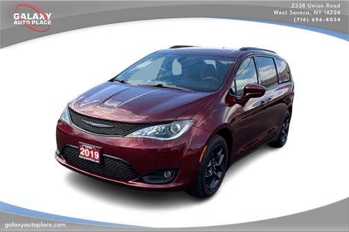Velvet Red Pearlcoat 2019 Chrysler Pacifica Touring-L