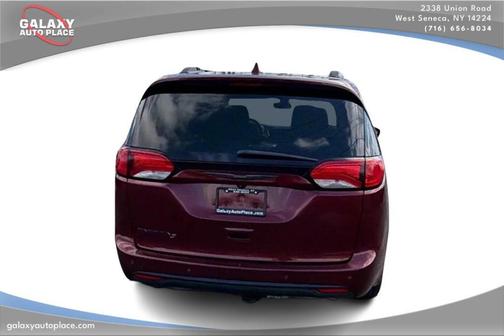 Velvet Red Pearlcoat 2019 Chrysler Pacifica Touring-L