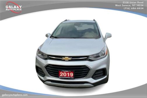 Silver Ice Metallic 2019 Chevrolet Trax LT