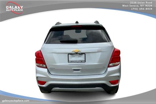 Silver Ice Metallic 2019 Chevrolet Trax LT