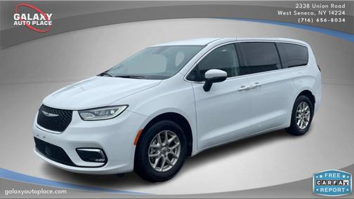 2023 Chrysler Pacifica Touring-L