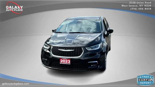 2023 Chrysler Pacifica Touring-L