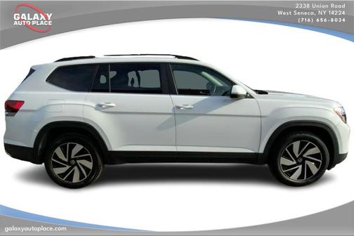 Pure White 2024 Volkswagen Atlas 2.0T SE