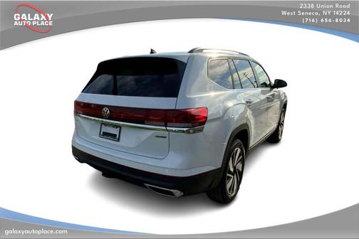 Pure White 2024 Volkswagen Atlas 2.0T SE