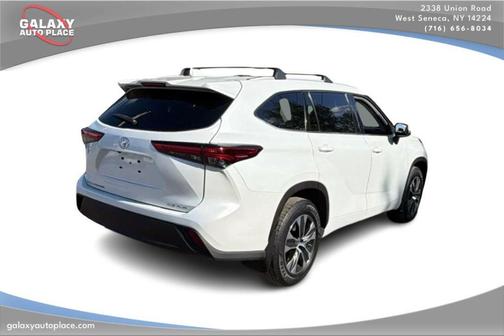 Wind Chill Pearl 2022 Toyota Highlander XLE