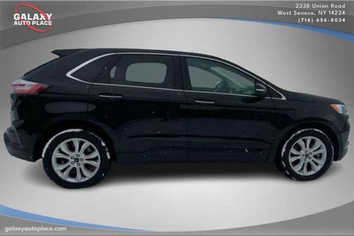 2023 Ford Edge Titanium