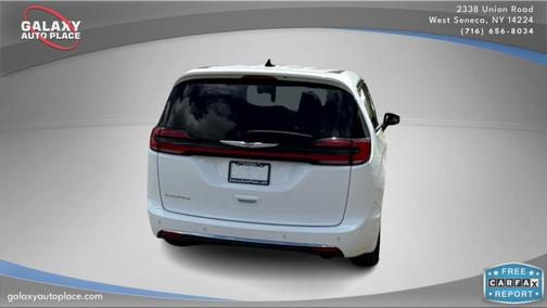 2023 Chrysler Pacifica Touring-L