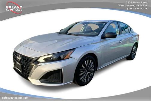 Brilliant Silver Metallic 2024 Nissan Altima 2.5 SV