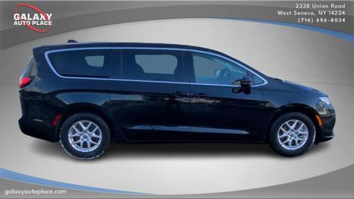 2024 Chrysler Pacifica Touring-L