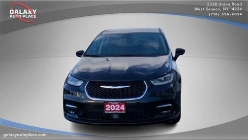 2024 Chrysler Pacifica Touring-L