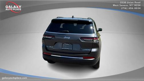 2022 Jeep Grand Cherokee L Laredo