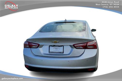 Silver Ice Metallic 2021 Chevrolet Malibu LT