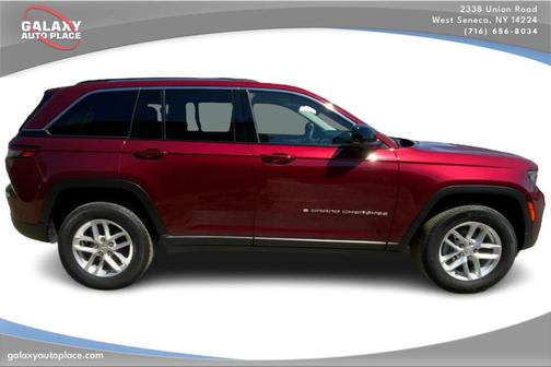 Velvet Red Pearlcoat 2023 Jeep Grand Cherokee Laredo