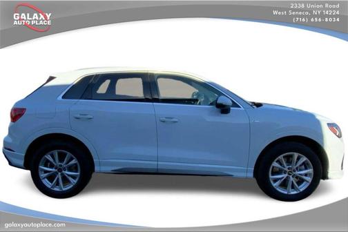 Glacier White Metallic 2025 Audi Q3 45 S line Premium