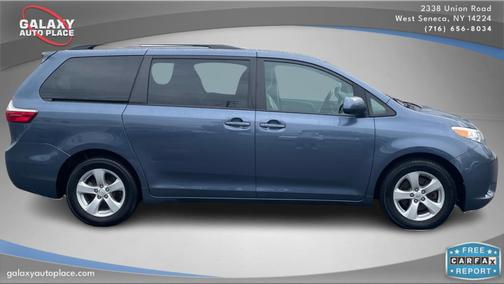 2017 Toyota Sienna LE