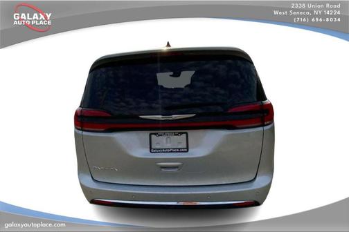 Silver Mist Clearcoat 2024 Chrysler Pacifica Touring-L