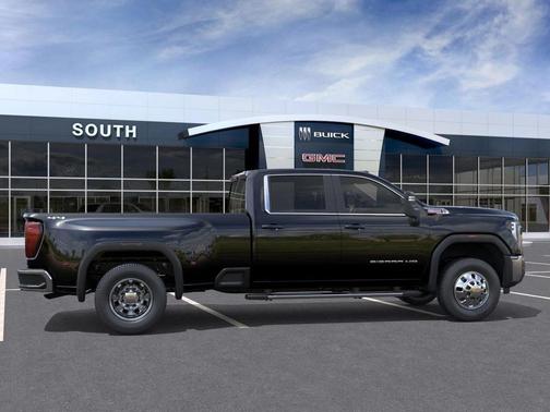 2026 GMC Sierra 3500 SLE