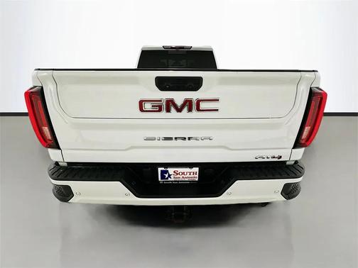 2022 GMC Sierra 2500 AT4