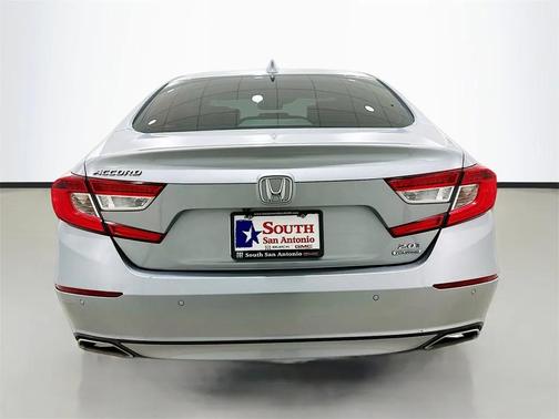 2019 Honda Accord Touring 2.0T