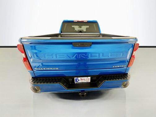 Glacier Blue Metallic 2023 Chevrolet Silverado 1500 Custom