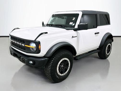 Oxford White 2024 Ford Bronco Black Diamond
