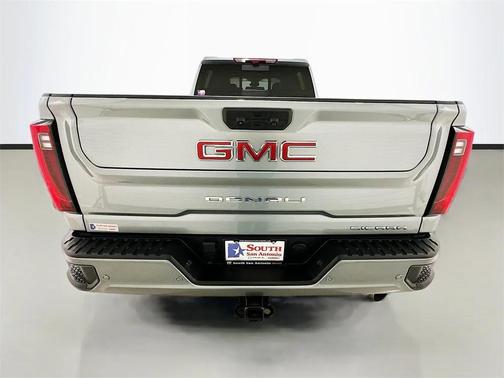 2024 GMC Sierra 2500 Denali