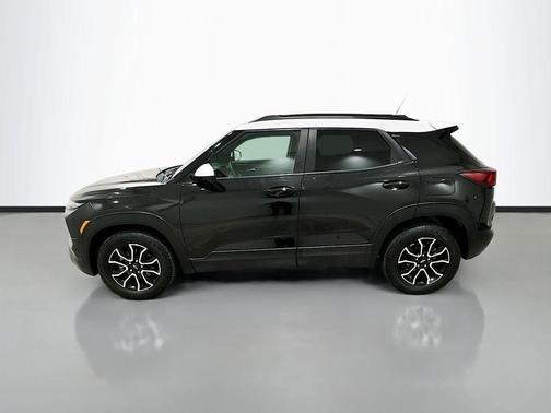 Mosaic Black Metallic 2024 Chevrolet Trailblazer ACTIV