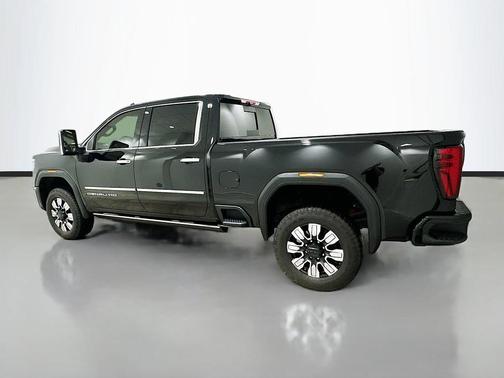 Onyx Black 2024 GMC Sierra 2500 Denali