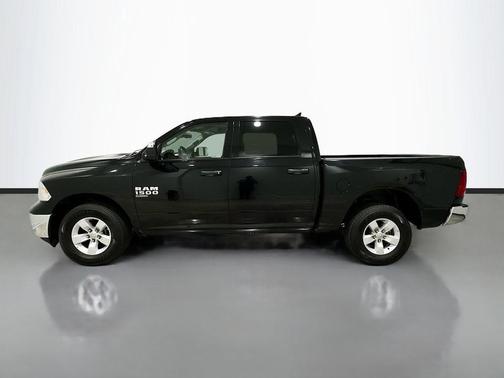 Diamond Black Crystal Pearlcoat 2023 RAM 1500 Classic SLT