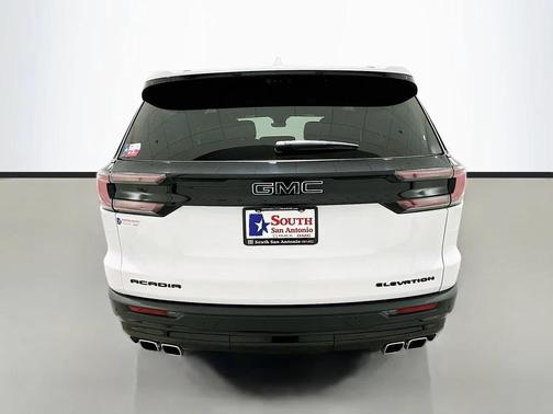 2026 GMC Acadia Elevation FWD