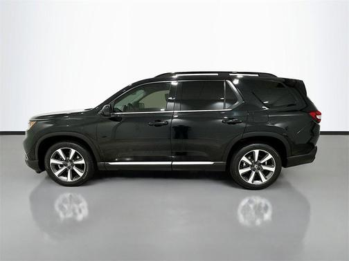 2023 Honda Pilot Touring 8-Passenger