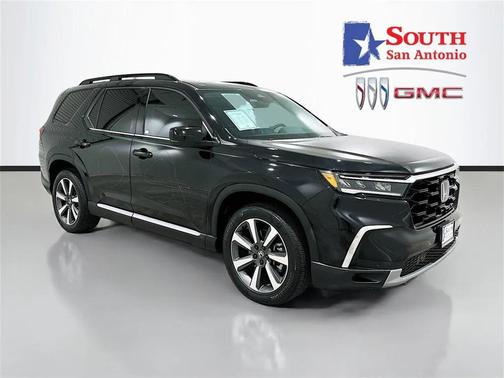 2023 Honda Pilot Touring 8-Passenger