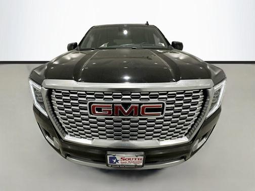 Onyx Black 2023 GMC Yukon XL Denali