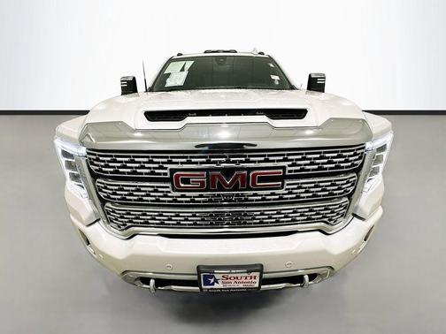 White Frost Tricoat 2022 GMC Sierra 2500 Denali