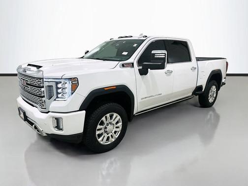 White Frost Tricoat 2022 GMC Sierra 2500 Denali