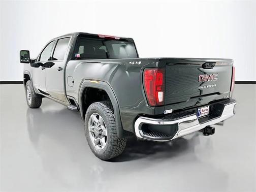 2026 GMC Sierra 2500 SLE