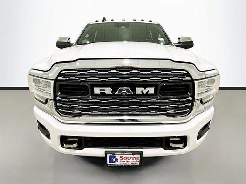 2022 RAM 2500 Limited Crew Cab 4x4 6'4' Box
