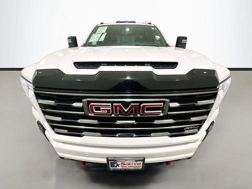 Summit White 2024 GMC Sierra 2500 AT4