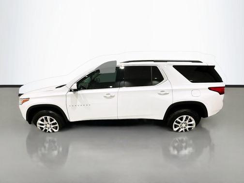 Summit White 2020 Chevrolet Traverse LT Cloth
