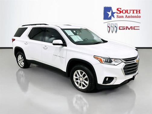 Summit White 2020 Chevrolet Traverse LT Cloth