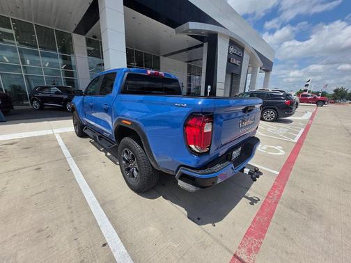 Rapids Metallic 2025 GMC Canyon Elevation
