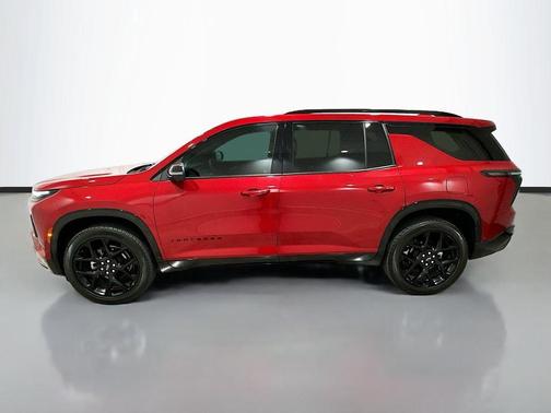 Radiant Red Tintcoat 2024 Chevrolet Traverse RS
