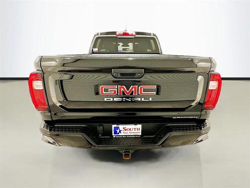 2023 GMC Canyon Denali
