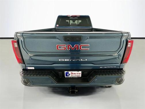 2025 GMC Sierra 2500 Denali