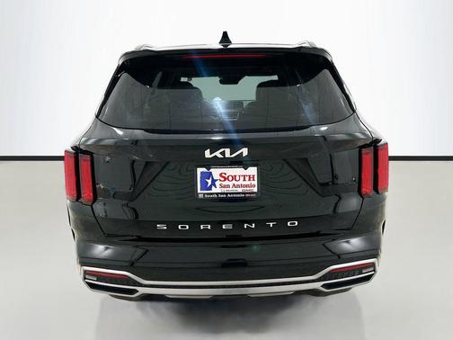 Ebony Black 2022 Kia Sorento SX