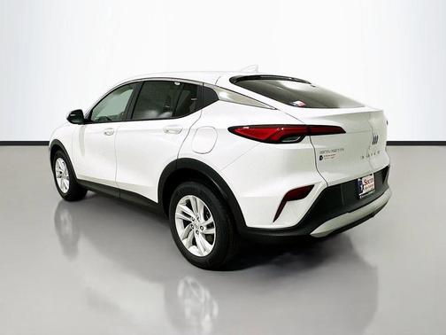 Summit White 2026 Buick Envista Preferred FWD