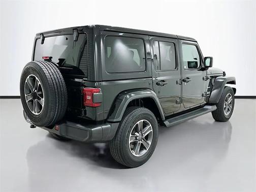 2023 Jeep Wrangler 4-Door Sahara 4x4